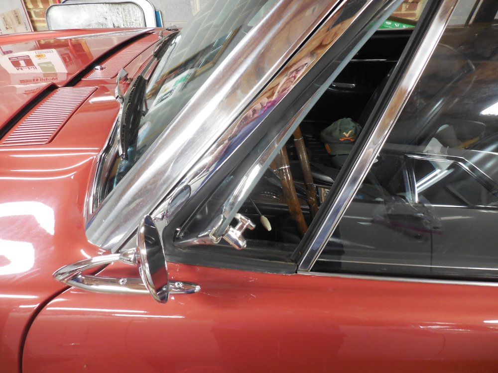 1964 Avanti R5255 mirror (1).JPG