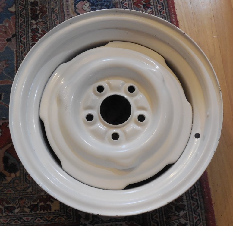 Studebaker Avanti wheels 20231210 (1).JPG